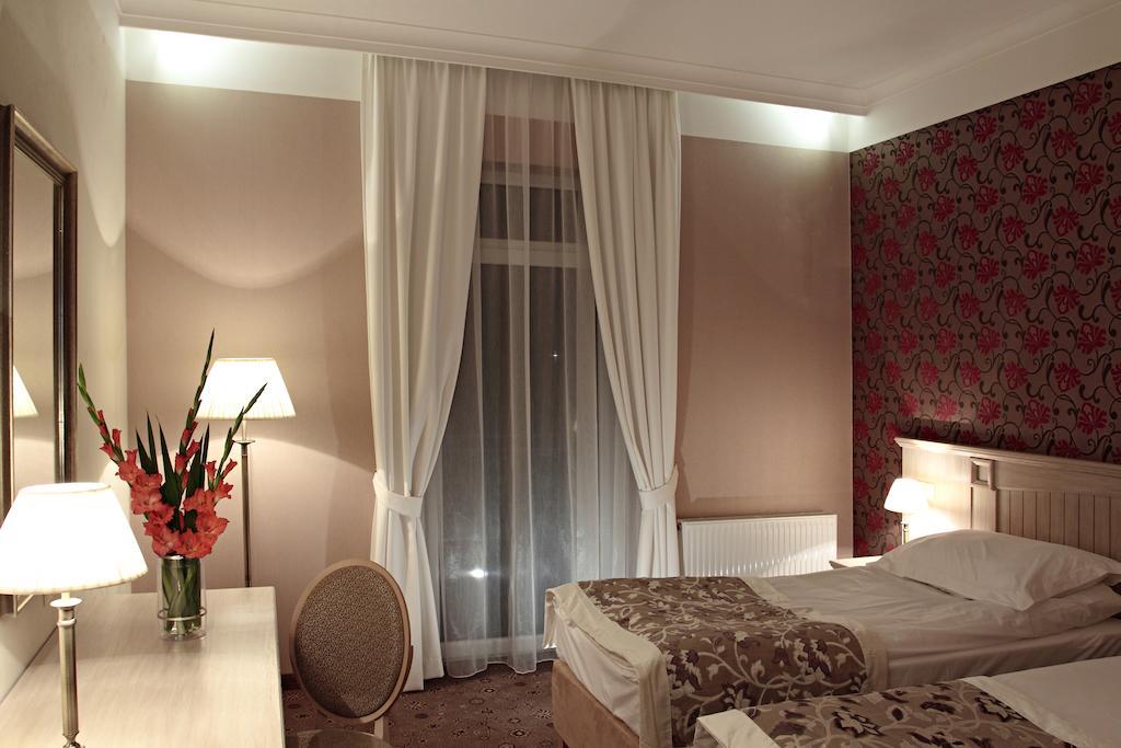 Hotel Lipowy Most Supraśl Екстериор снимка